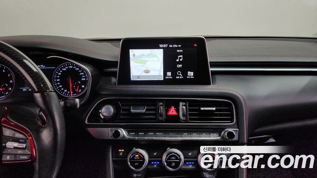 Genesis G70 2018 — photo 18