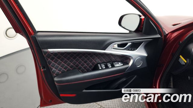 Genesis G70 2018 — photo 14