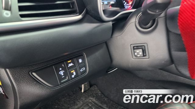 Genesis G70 2018 — photo 28