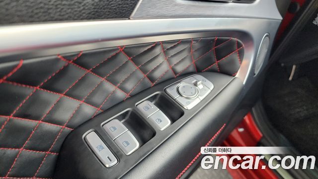 Genesis G70 2018 — photo 36