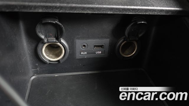 Kia K3 2015 — photo 19