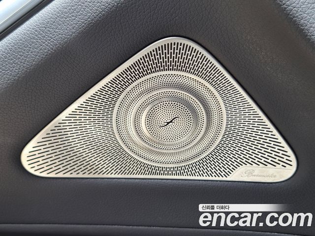 Mercedes-Benz S-Class 2021 — photo 18