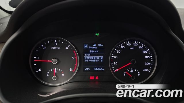 Kia Stonic 2019 — photo 8