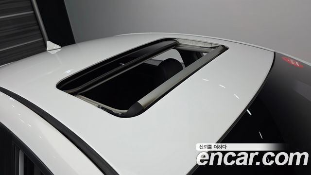 Hyundai AVANTE 2017 — photo 19
