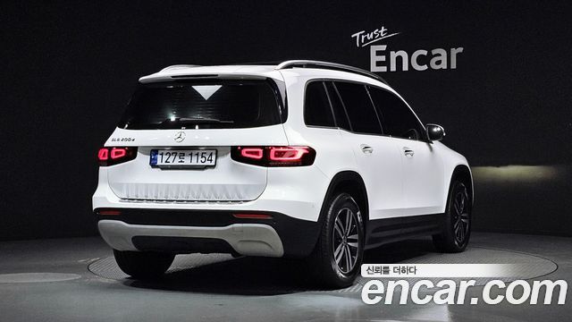 Mercedes-Benz GLB-Class 2021 — photo 2