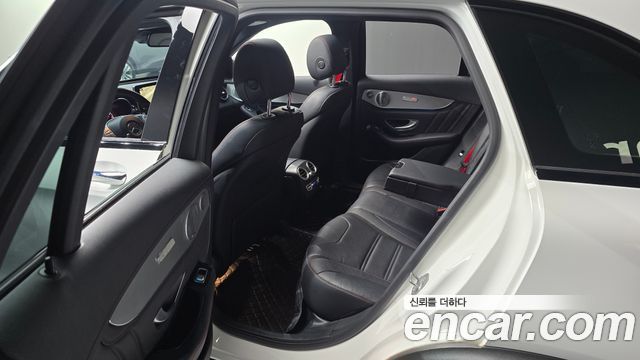 Mercedes-Benz GLC-Class 2018 — photo 17