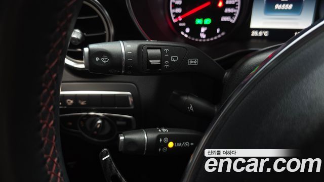 Mercedes-Benz GLC-Class 2018 — photo 21