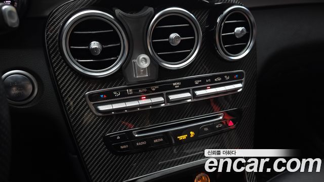 Mercedes-Benz GLC-Class 2018 — photo 24