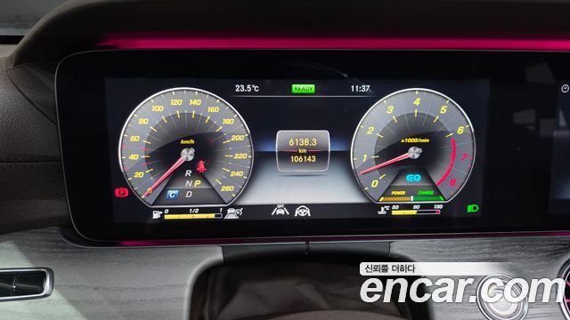 Mercedes-Benz CLS-Class 2020 — photo 8