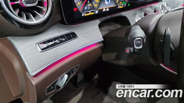 Mercedes-Benz CLS-Class 2020 — photo 12