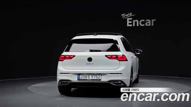 Volkswagen Golf 2024 — photo 4