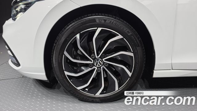 Volkswagen Golf 2024 — photo 5