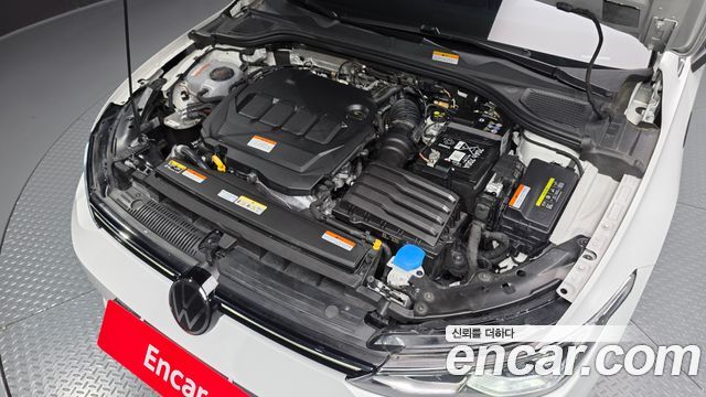 Volkswagen Golf 2024 — photo 6
