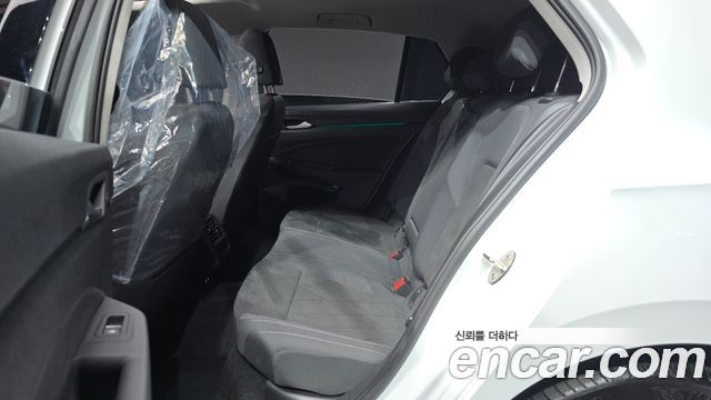 Volkswagen Golf 2024 — photo 12