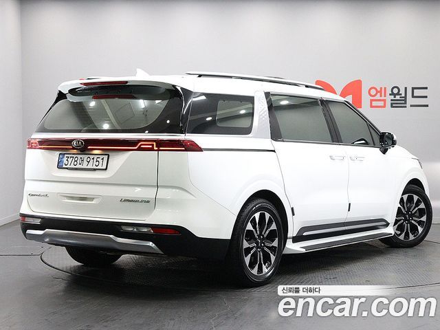 Kia Canival 2021 — photo 3