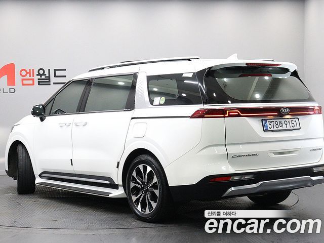 Kia Canival 2021 — photo 4