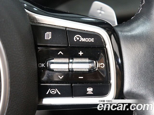 Kia Canival 2021 — photo 11