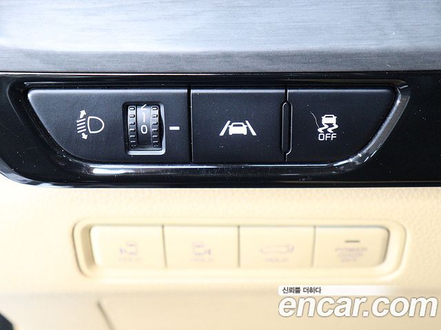 Kia Canival 2021 — photo 12