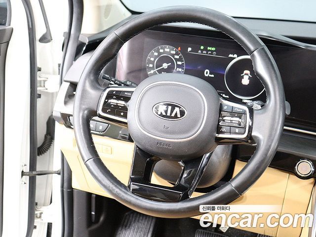 Kia Canival 2021 — photo 15
