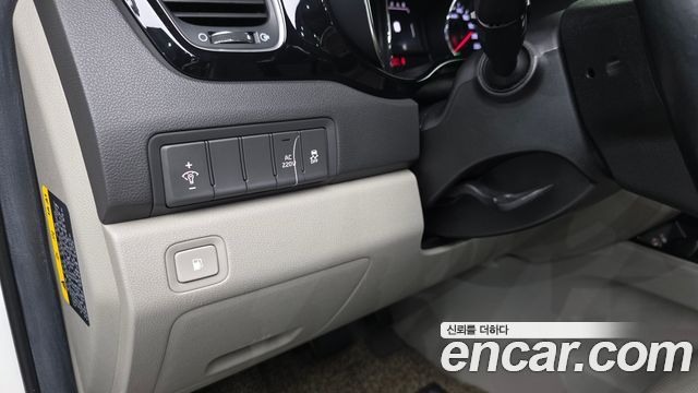 Kia Canival 2016 — photo 12