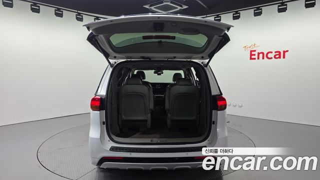 Kia Canival 2016 — photo 19