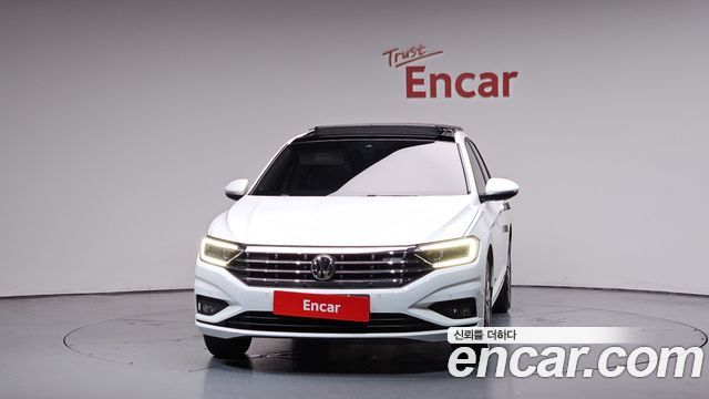 Volkswagen Jetta 2021 — photo 3