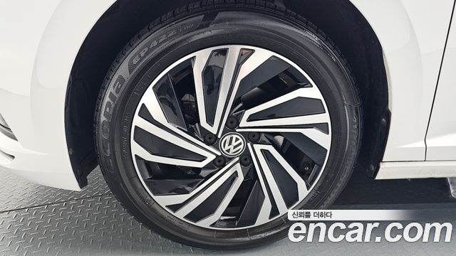 Volkswagen Jetta 2021 — photo 5