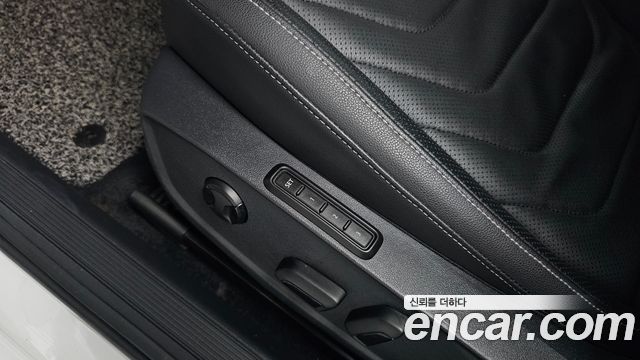 Volkswagen Jetta 2021 — photo 34