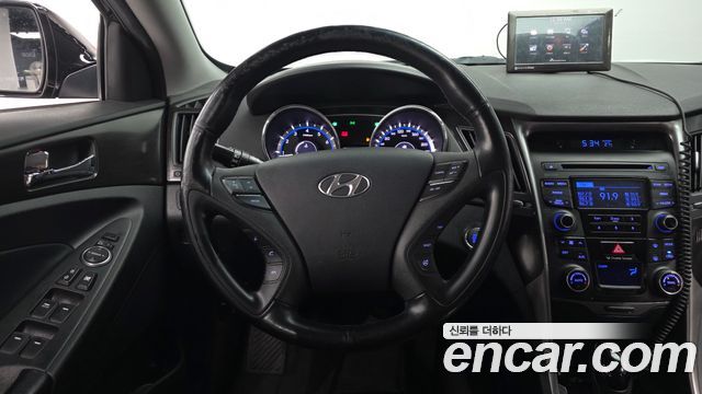Hyundai Sonata 2013 — photo 19