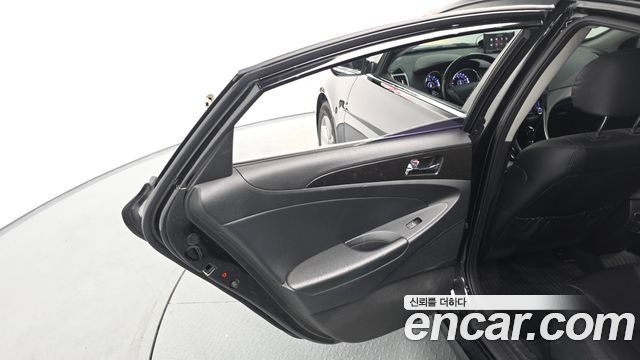 Hyundai Sonata 2013 — photo 15