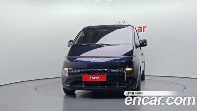 Hyundai Staria 2022 — photo 3