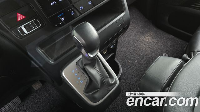 Hyundai Staria 2022 — photo 12