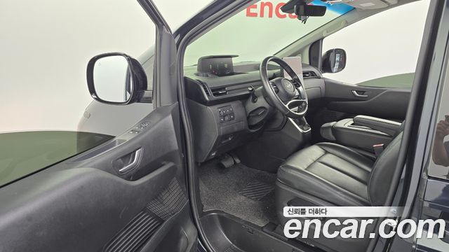 Hyundai Staria 2022 — photo 13