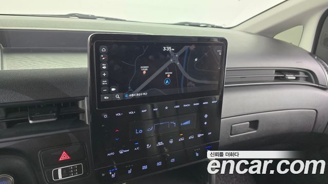 Hyundai Staria 2022 — photo 18