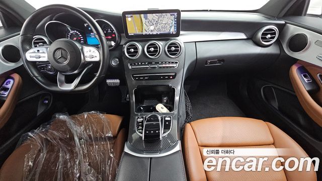 Mercedes-Benz C-Class 2019 — photo 10