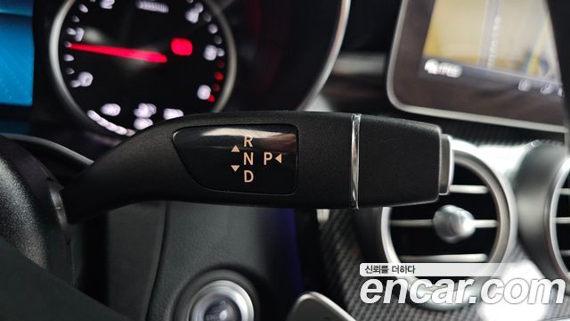 Mercedes-Benz C-Class 2019 — photo 12