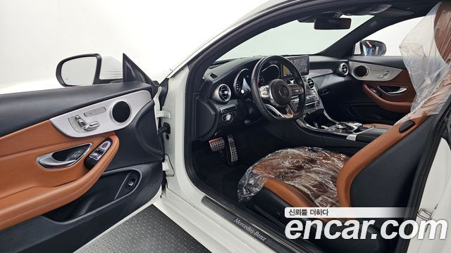 Mercedes-Benz C-Class 2019 — photo 13