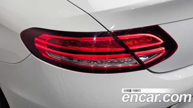 Mercedes-Benz C-Class 2019 — photo 9