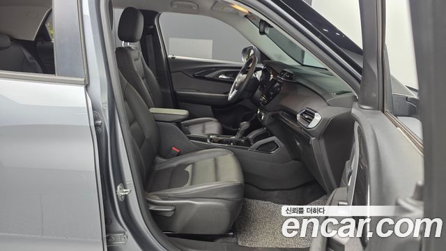 Chevrolet Korea Trailblazer 2021 — photo 17