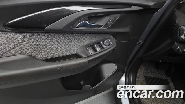 Chevrolet Korea Trailblazer 2021 — photo 28