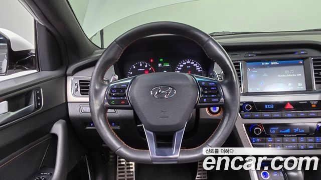 Hyundai Sonata 2016 — photo 13