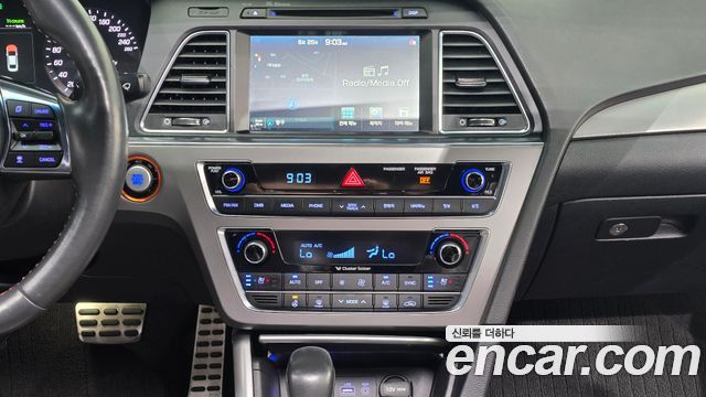 Hyundai Sonata 2016 — photo 17