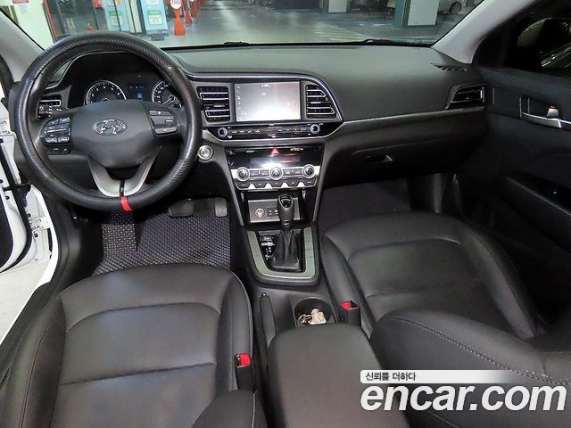 Hyundai AVANTE 2020 — photo 10