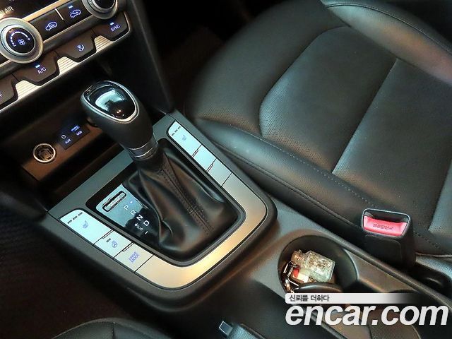 Hyundai AVANTE 2020 — photo 12