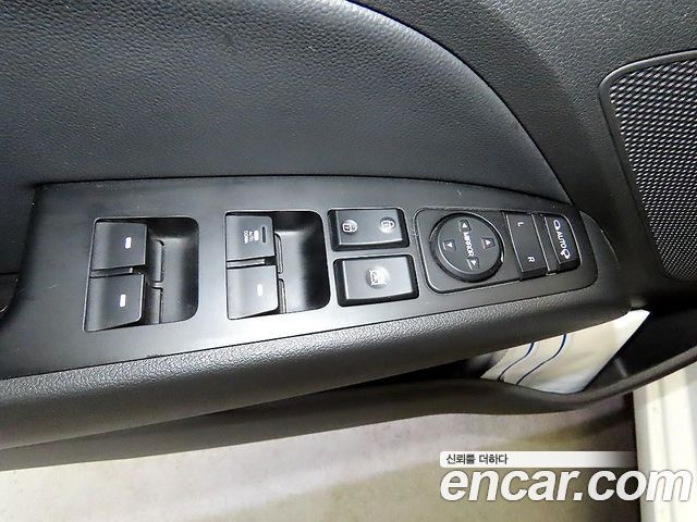 Hyundai AVANTE 2020 — photo 13