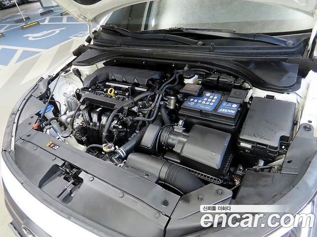 Hyundai AVANTE 2020 — photo 18