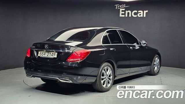 Mercedes-Benz C-Class 2017 — photo 2