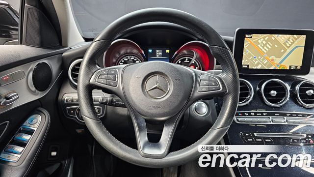Mercedes-Benz C-Class 2017 — photo 13