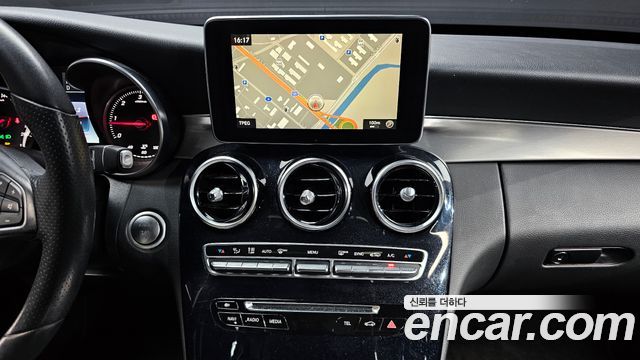 Mercedes-Benz C-Class 2017 — photo 14