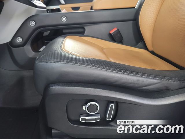 Land Rover Defender 2023 — photo 14